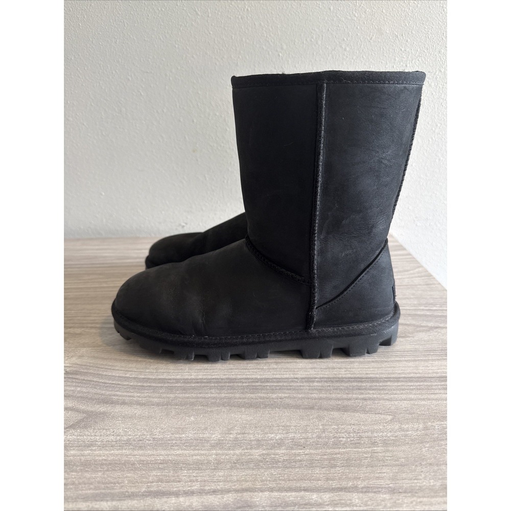 UGG Essential Short UGGpure Black Boot Womens  S/N 1111513 Sz 9